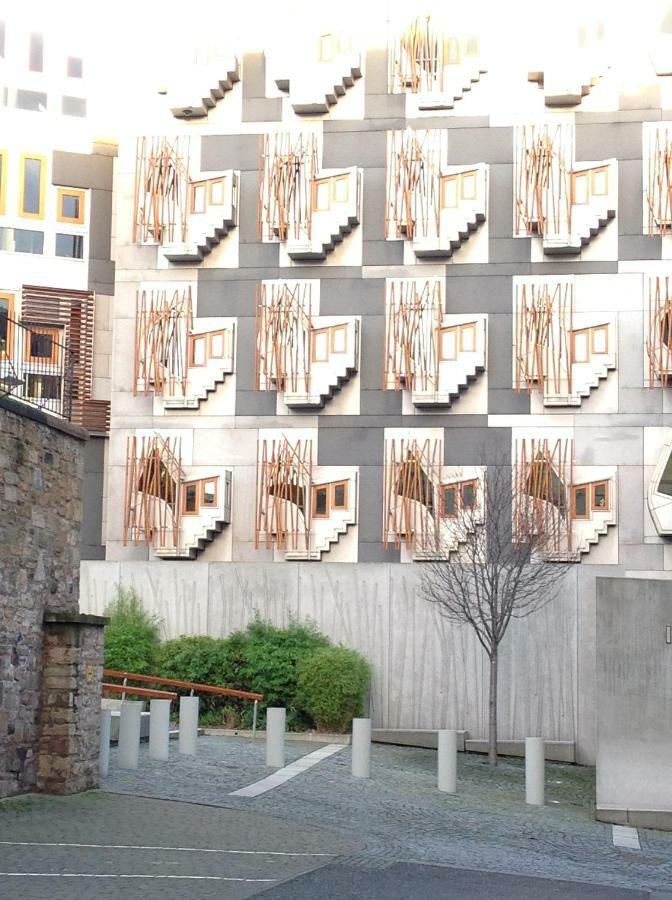 The Park At Holyrood Apartment Edinburgh Exterior photo